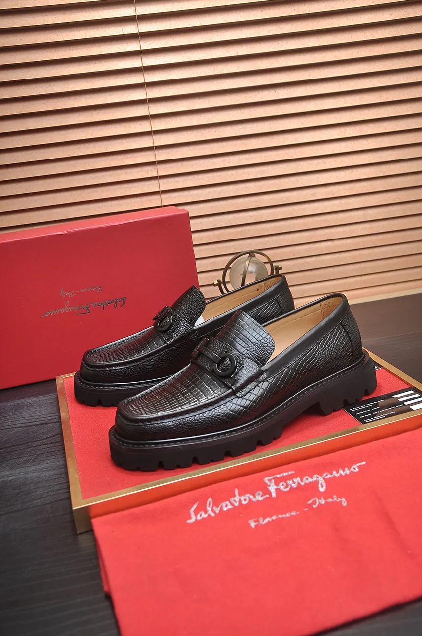 Men's shoes 💰680💶 [Ferragamo/Ferragamo] The latest model in the counter. Original imported high-quality cowhide with open sides + imported 🐂 water-dyed cowhide lining + original luxury metal buckle + original combination outsole. Comparison without pressure 38--45 (45 is custom-made and cannot be returned or exchanged)